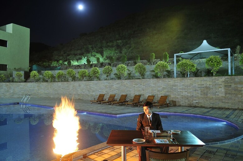 Hotel Opal Club Resort - Udaipur