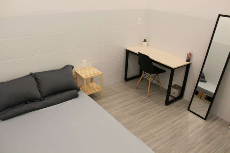 Hostal B Home - Hostel