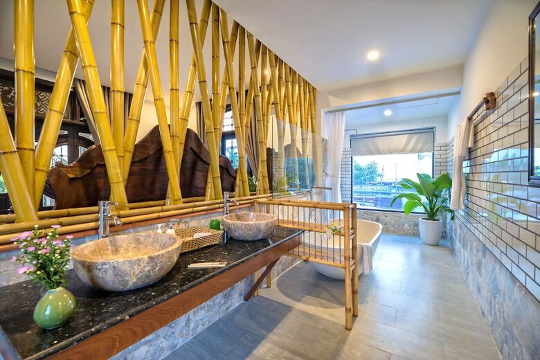 Bed & Breakfast Hemp Wellness Retreat