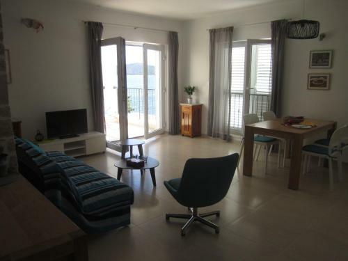 Apartments Jela