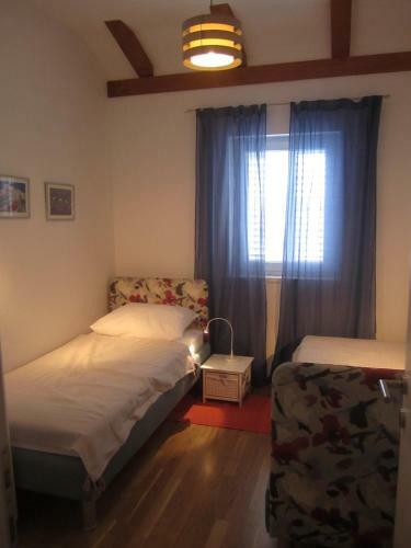 Apartments Jela