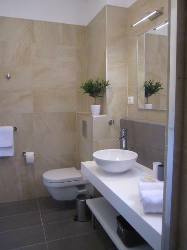 Apartments Jela