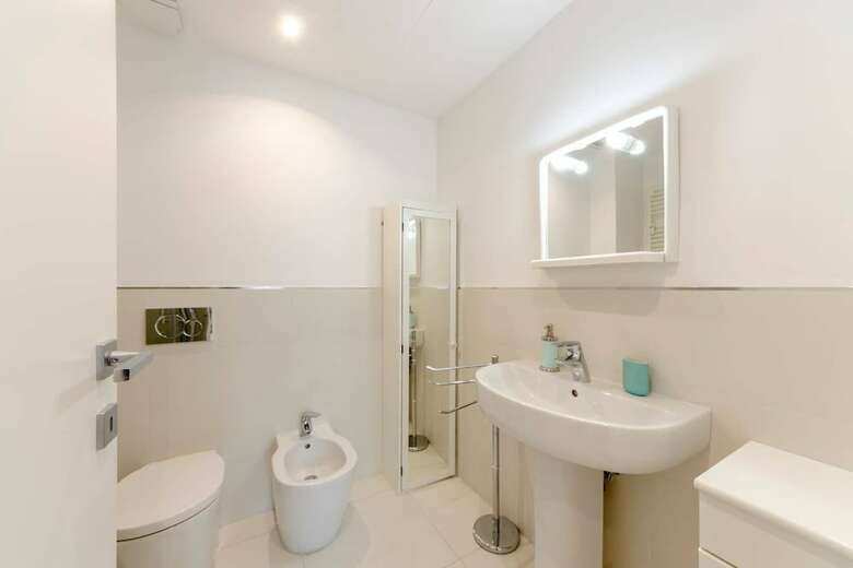 Altido Perfect Apartment In The City Centre