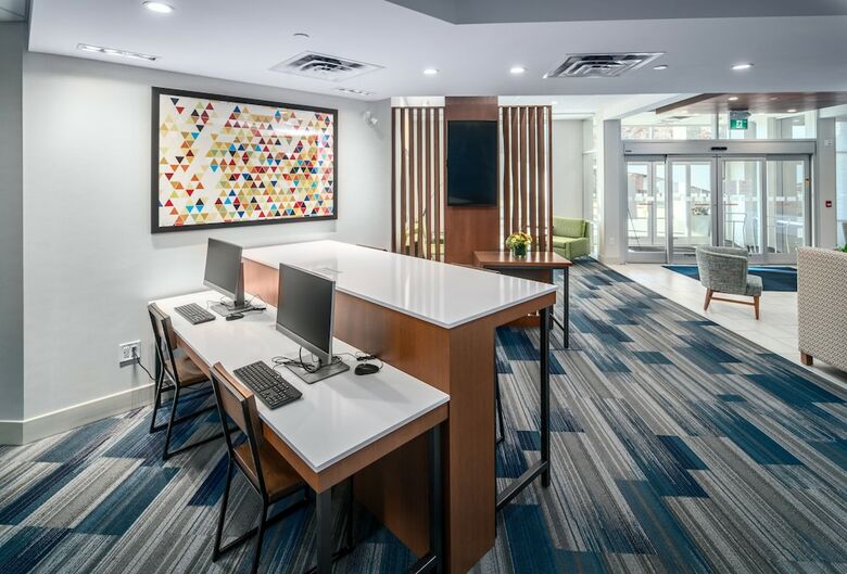 Hotel Holiday Inn Express & Suites Brandon