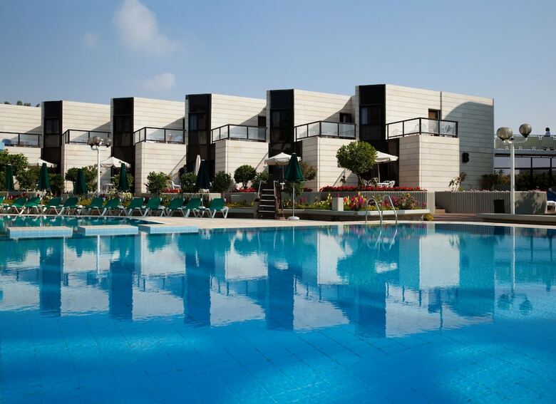 Apartamentos Isrotel Riviera Club