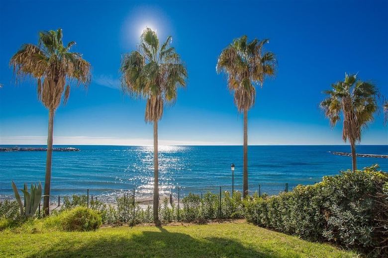 Beachfront Apartment In Marbella