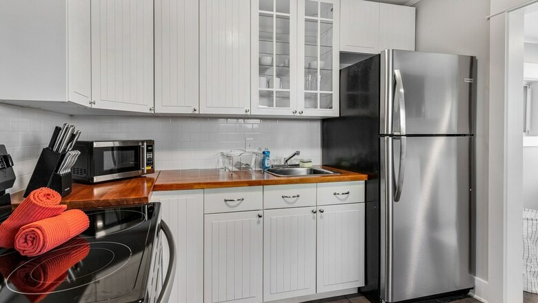 2 Bedroom, Georgia Avenue