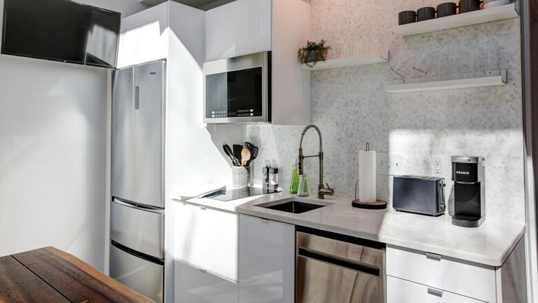 2 Bedroom, Woodside Avenue