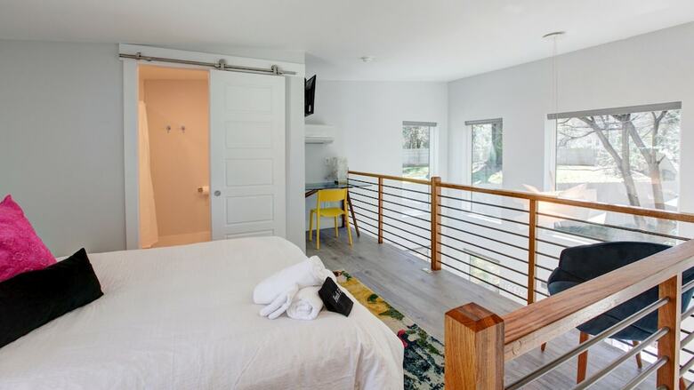 2 Bedroom, Woodside Avenue