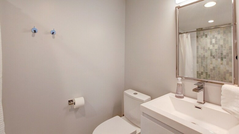 2 Bedroom, Woodside Avenue