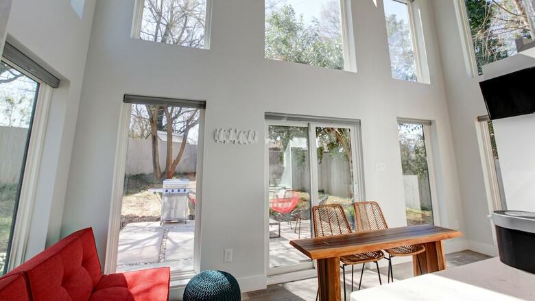 2 Bedroom, Woodside Avenue