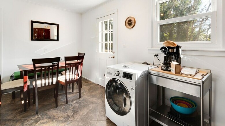 3 Bedroom, Manhasset Road