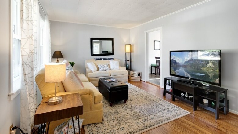 3 Bedroom, Manhasset Road