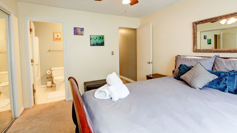 2 Bedroom, Churchill Downs Court