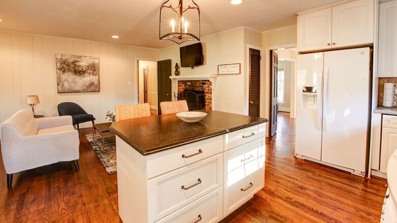 3 Bedroom, Woodlark Lane