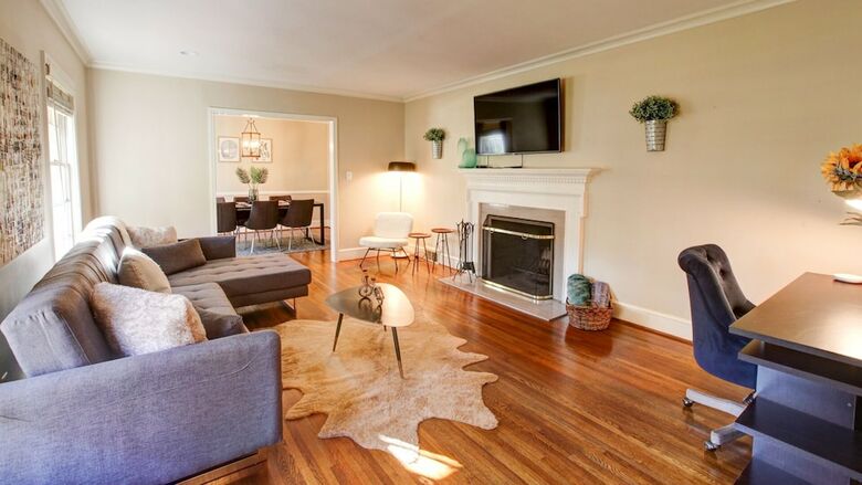3 Bedroom, Woodlark Lane
