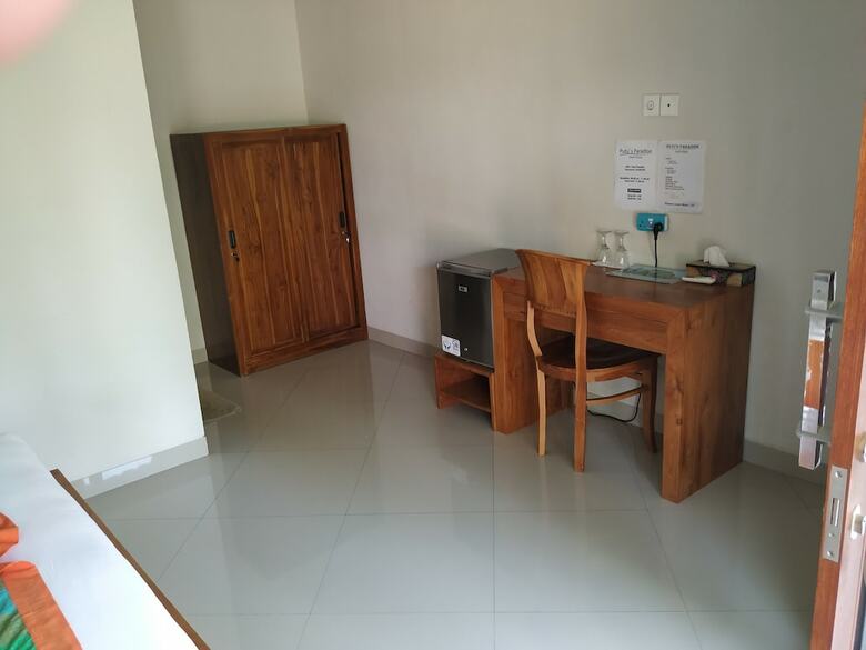 Hotel Putu's Paradise Guesthouse