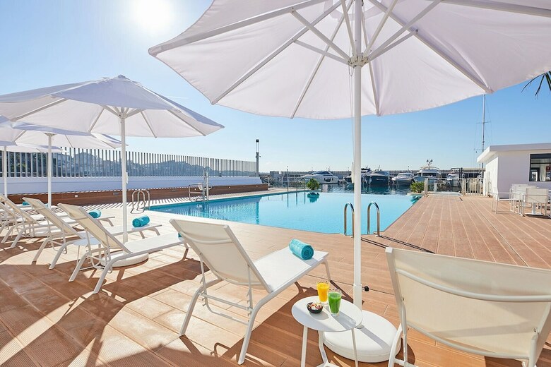 Calanova Sports Residence