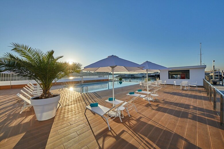Calanova Sports Residence