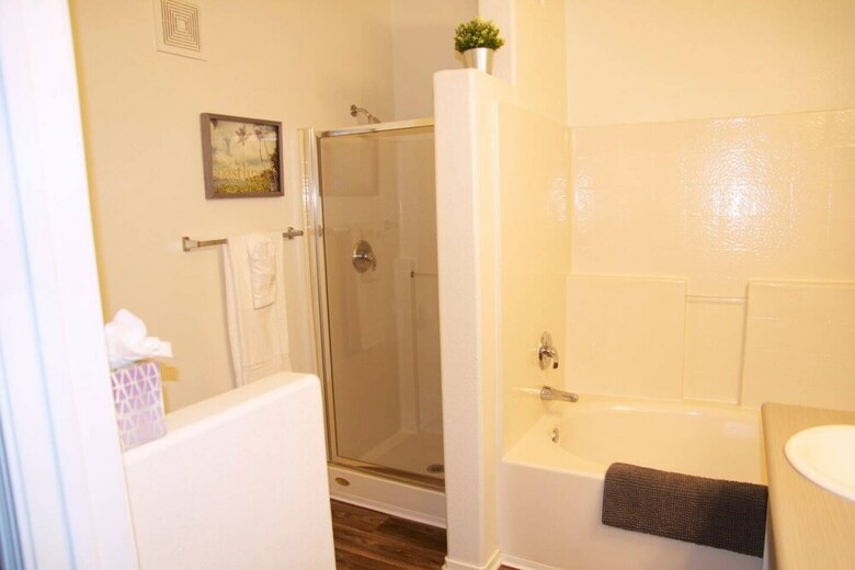 Beautiful & Quiet Apartment 15 Minutes From Strip