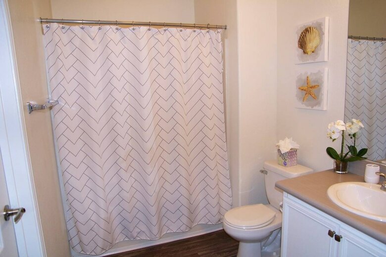 Beautiful & Quiet Apartment 15 Minutes From Strip