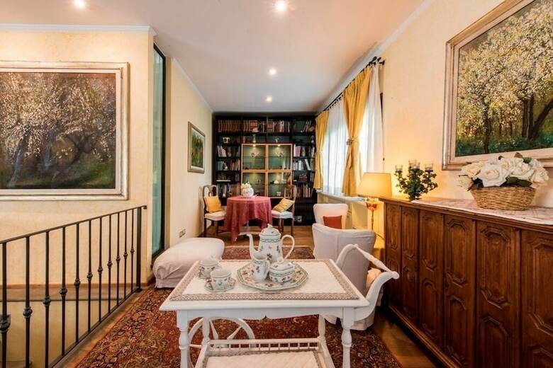 Deluxe Charming Florentine Villa In The City. Plus
