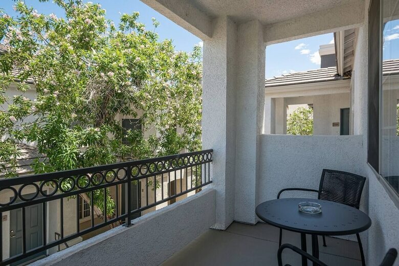 Apartamento Large Private Condo 15 Minutes From Strip W/ Pool
