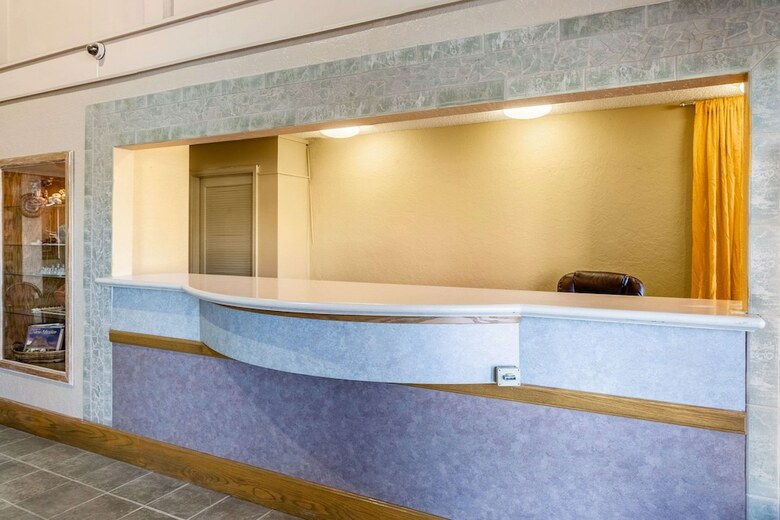 Motel Rodeway Inn & Suites