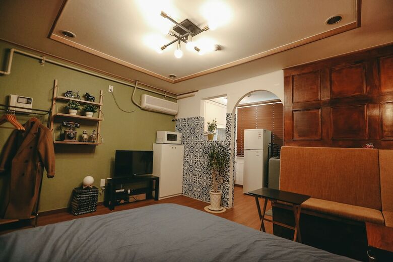 Antique House