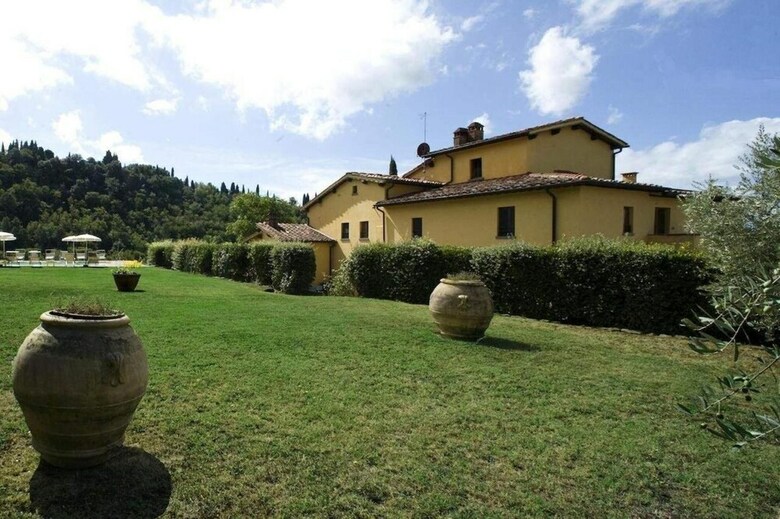 Villa Apartment With One Bedroom In Castelfranco Piandisc�, With Pool Access