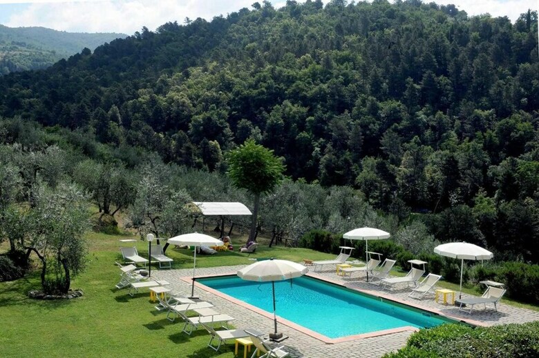 Villa Apartment With One Bedroom In Castelfranco Piandisc�, With Pool Access