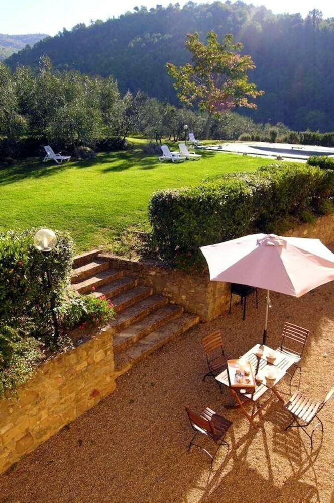 Villa Apartment With One Bedroom In Castelfranco Piandisc�, With Pool Access