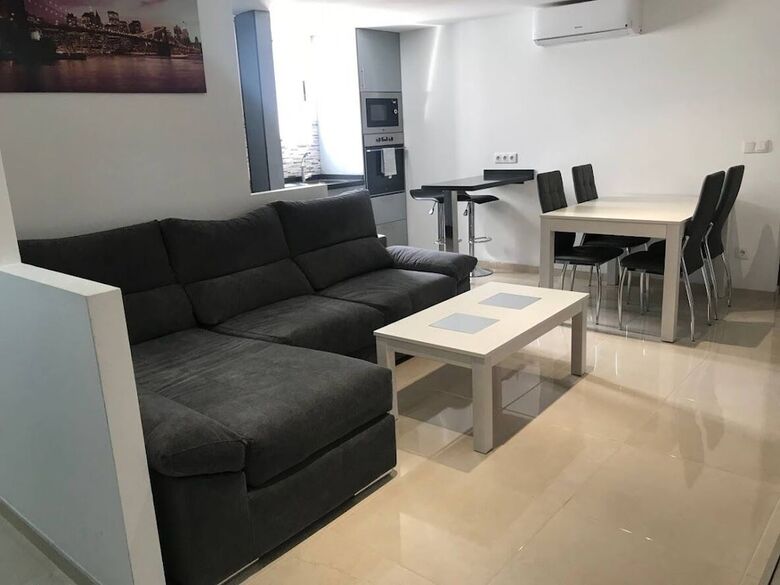 Apartamentos Bazan 708