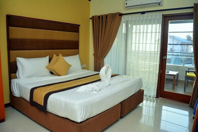 Beach Corridor Hotel & Spa
