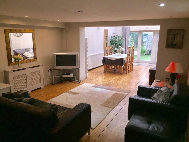 Residencia Large 2-bed House Derbyshire Off Chatsworth Rd