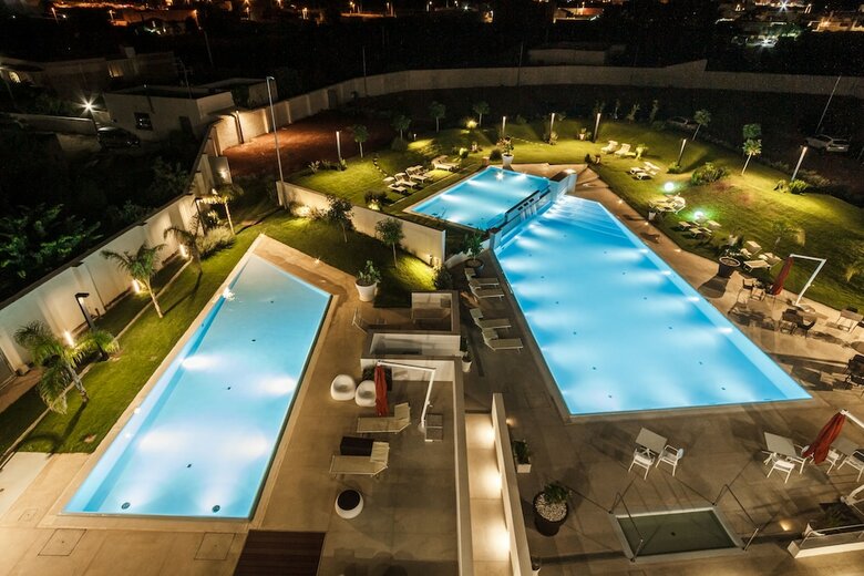 Seawater Hotel