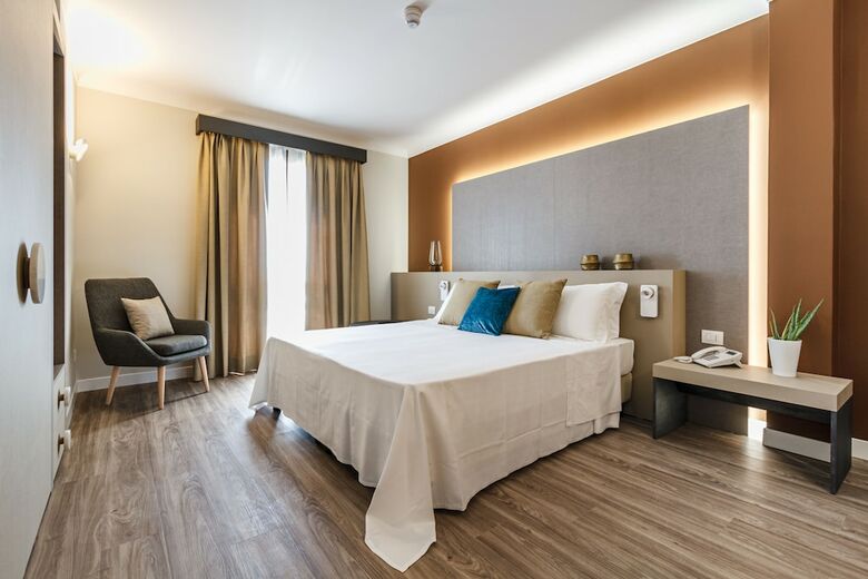 Seawater Hotel