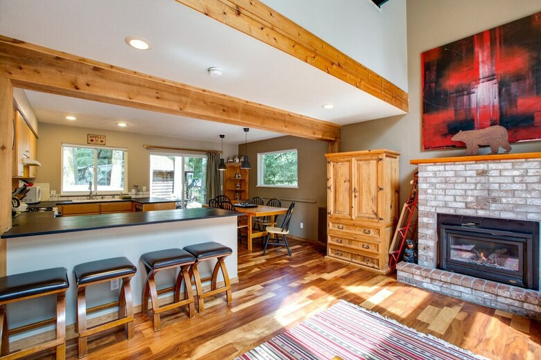 Mt. Baker Lodging Cabin 78 - Sleeps 8!