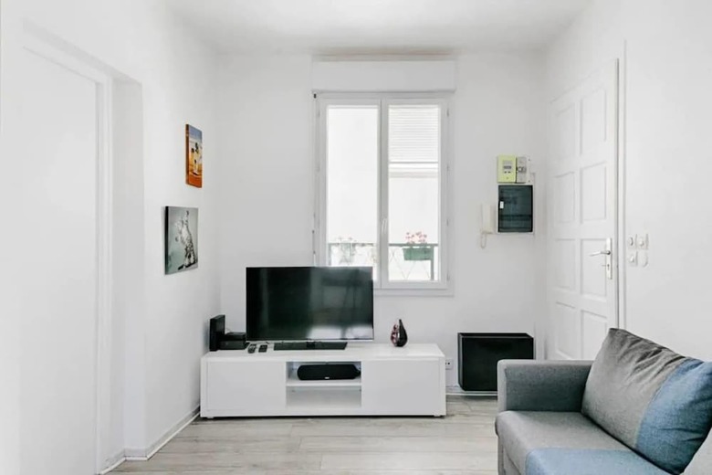 Spacious 1 Bedroom Apartment With Big Rooftop Terrace In Nice