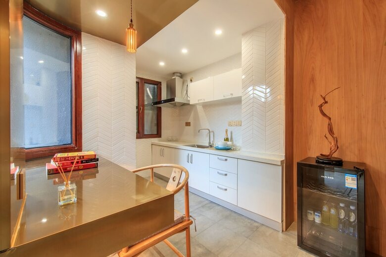 Isvara Hotel Zhong Gu Lou Xie