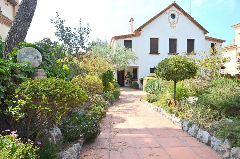 Villa Cristofar Vilanova House