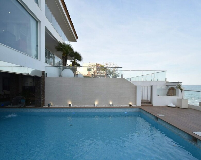 Villa Gaud� Vilanova House