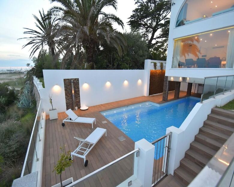 Villa Gaud� Vilanova House
