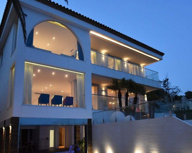 Villa Gaud� Vilanova House