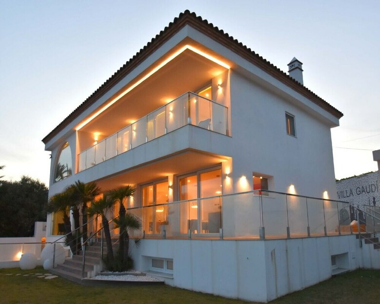 Villa Gaud� Vilanova House