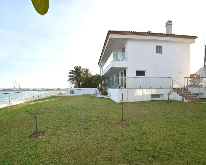 Villa Gaud� Vilanova House