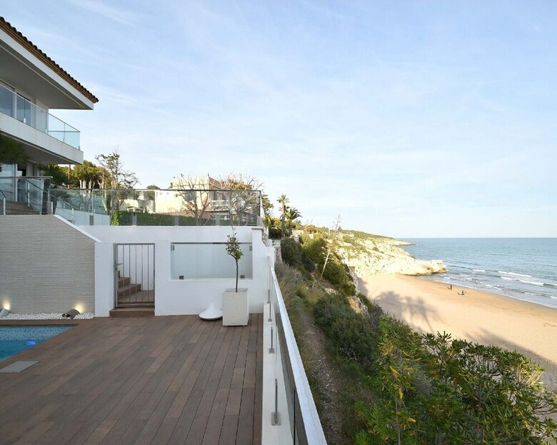 Villa Gaud� Vilanova House