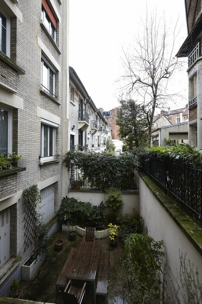 Apartamento Botanical Eclecticism In The 20th
