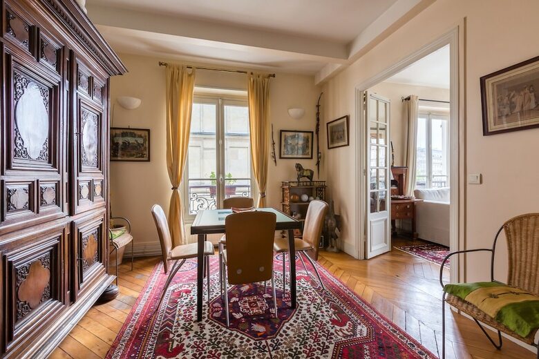 Quai Aux Fleurs Apartment