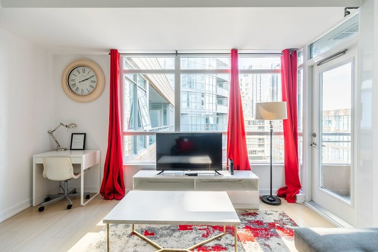 Skytree - Condos In Heart Of Downtown